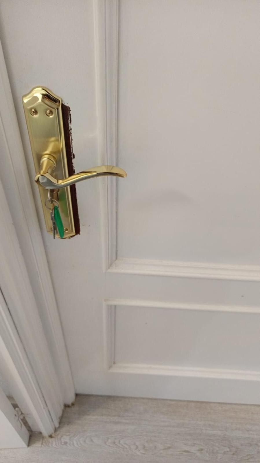 Habitaciones En Apartamento Compartido De Pozuelo de Alarcón Esterno foto